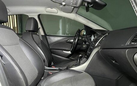 Opel Astra J, 2010 год, 599 000 рублей, 13 фотография