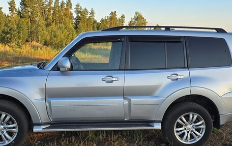 Mitsubishi Pajero IV, 2015 год, 2 490 000 рублей, 10 фотография