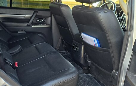 Mitsubishi Pajero IV, 2015 год, 2 490 000 рублей, 13 фотография