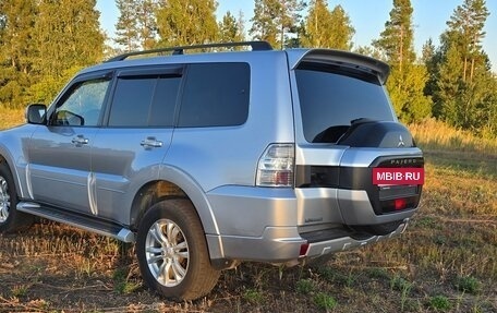 Mitsubishi Pajero IV, 2015 год, 2 490 000 рублей, 5 фотография