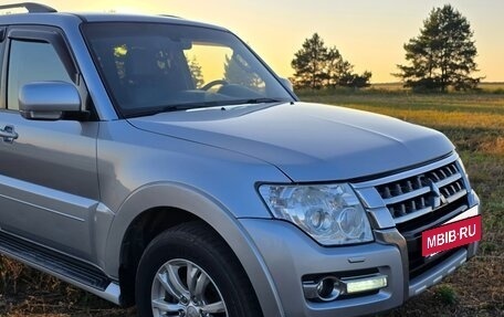 Mitsubishi Pajero IV, 2015 год, 2 490 000 рублей, 16 фотография