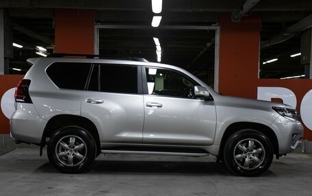 Toyota Land Cruiser Prado 150 рестайлинг 2, 2020 год, 4 998 000 рублей, 4 фотография
