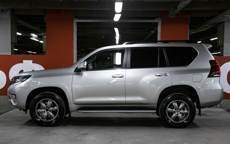 Toyota Land Cruiser Prado 150 рестайлинг 2, 2020 год, 4 998 000 рублей, 8 фотография