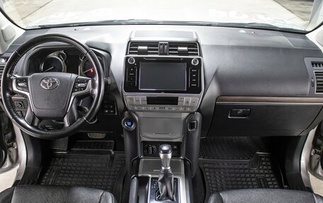 Toyota Land Cruiser Prado 150 рестайлинг 2, 2020 год, 4 998 000 рублей, 14 фотография