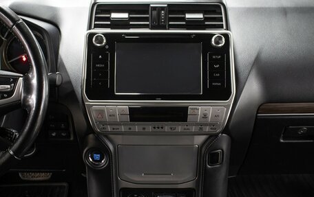 Toyota Land Cruiser Prado 150 рестайлинг 2, 2020 год, 4 998 000 рублей, 15 фотография