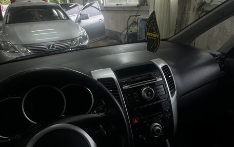 KIA Venga I, 2011 год, 900 000 рублей, 7 фотография