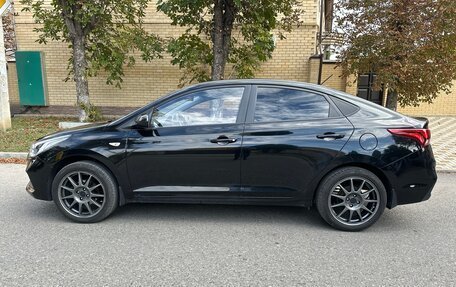 Hyundai Solaris II рестайлинг, 2017 год, 1 100 000 рублей, 2 фотография