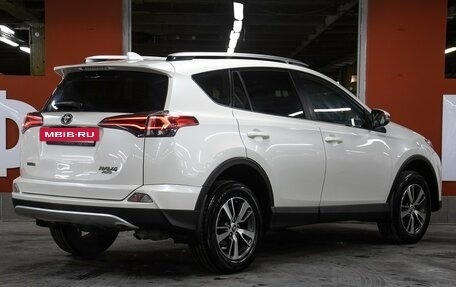 Toyota RAV4, 2017 год, 2 149 000 рублей, 5 фотография