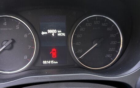 Mitsubishi Outlander III рестайлинг 3, 2013 год, 1 400 000 рублей, 10 фотография