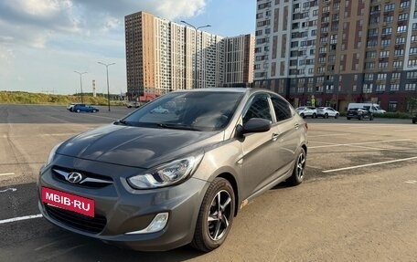 Hyundai Solaris II рестайлинг, 2011 год, 750 000 рублей, 2 фотография