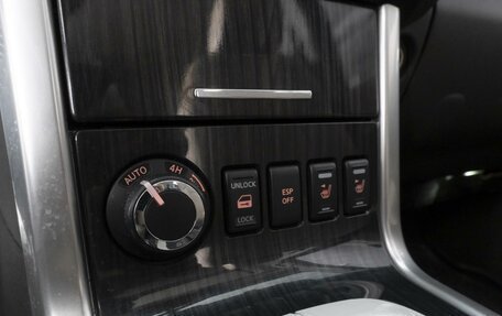 Nissan Pathfinder, 2011 год, 1 290 000 рублей, 22 фотография