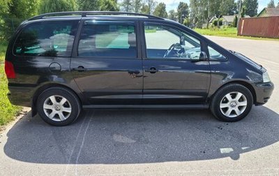 Volkswagen Sharan I рестайлинг, 2004 год, 580 000 рублей, 1 фотография