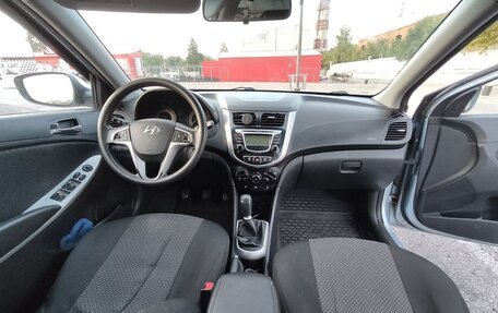 Hyundai Solaris II рестайлинг, 2012 год, 630 000 рублей, 13 фотография