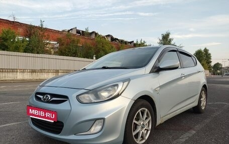 Hyundai Solaris II рестайлинг, 2012 год, 630 000 рублей, 3 фотография