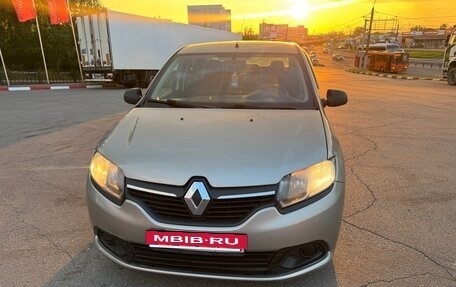 Renault Logan II, 2017 год, 485 000 рублей, 2 фотография