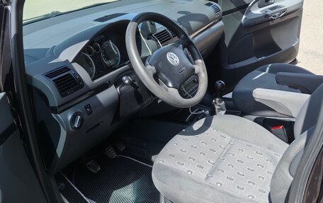 Volkswagen Sharan I рестайлинг, 2004 год, 580 000 рублей, 2 фотография