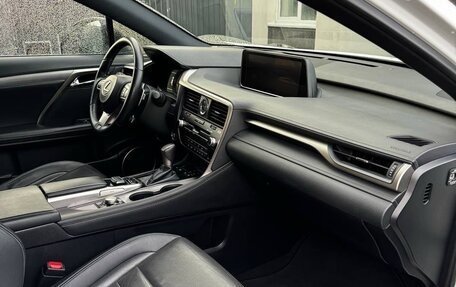 Lexus RX IV рестайлинг, 2019 год, 4 800 000 рублей, 13 фотография