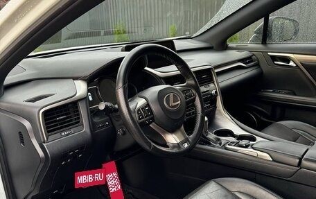Lexus RX IV рестайлинг, 2019 год, 4 800 000 рублей, 8 фотография