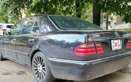Mercedes-Benz E-Класс, 1998 год, 250 000 рублей, 5 фотография
