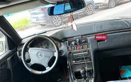 Mercedes-Benz E-Класс, 1998 год, 250 000 рублей, 11 фотография
