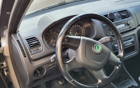 Skoda Fabia II, 2011 год, 690 000 рублей, 13 фотография