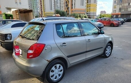 Skoda Fabia II, 2011 год, 690 000 рублей, 3 фотография