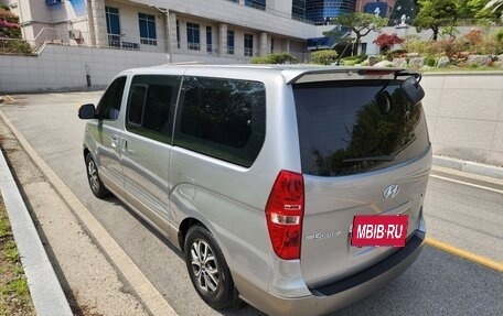 Hyundai Grand Starex Grand Starex I рестайлинг 2, 2020 год, 2 600 000 рублей, 6 фотография