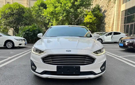 Ford Mondeo V, 2022 год, 1 400 111 рублей, 2 фотография