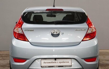 Hyundai Solaris II рестайлинг, 2011 год, 800 000 рублей, 6 фотография