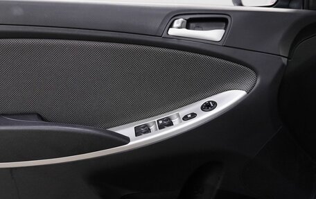 Hyundai Solaris II рестайлинг, 2011 год, 800 000 рублей, 14 фотография
