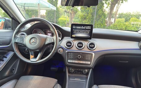 Mercedes-Benz GLA, 2018 год, 2 530 000 рублей, 14 фотография