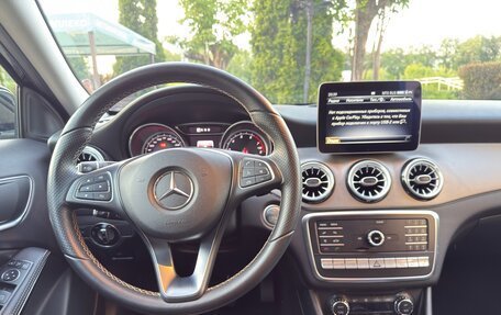 Mercedes-Benz GLA, 2018 год, 2 530 000 рублей, 16 фотография