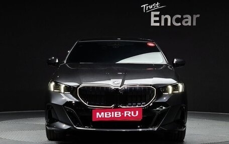 BMW 5 серия, 2025 год, 5 680 000 рублей, 3 фотография