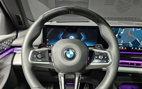 BMW 5 серия, 2025 год, 5 680 000 рублей, 9 фотография