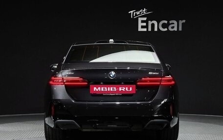 BMW 5 серия, 2025 год, 5 680 000 рублей, 4 фотография