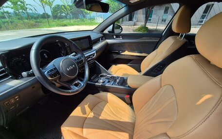 KIA K5, 2022 год, 2 400 000 рублей, 15 фотография
