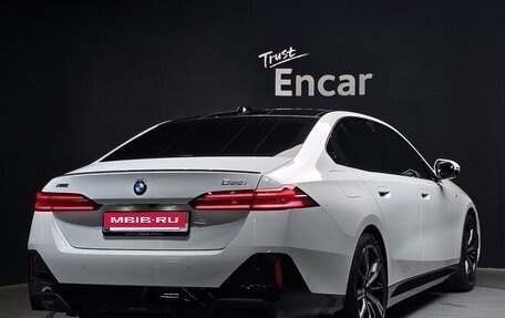 BMW 5 серия, 2025 год, 5 710 000 рублей, 2 фотография
