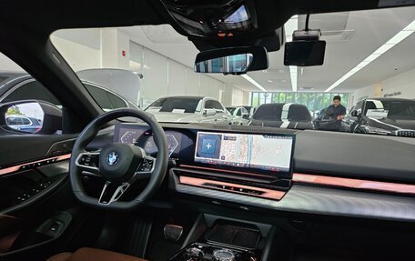 BMW 5 серия, 2024 год, 7 670 000 рублей, 10 фотография