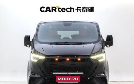 Ford Tourneo Custom I рестайлинг, 2023 год, 3 350 000 рублей, 7 фотография