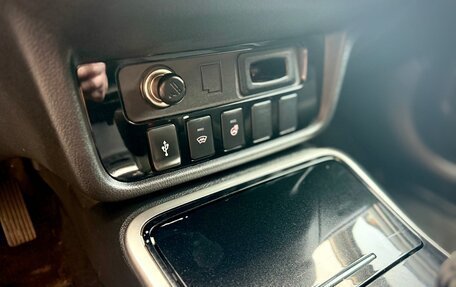 Mitsubishi Outlander III рестайлинг 3, 2019 год, 1 700 000 рублей, 8 фотография