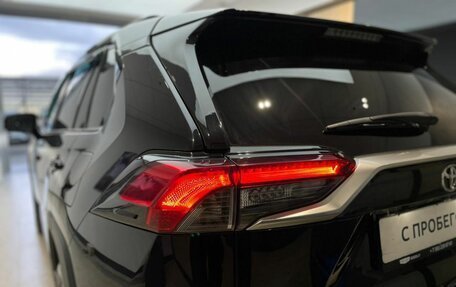 Toyota RAV4, 2021 год, 3 900 000 рублей, 9 фотография