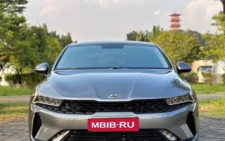 KIA K5, 2021 год, 1 585 000 рублей, 2 фотография