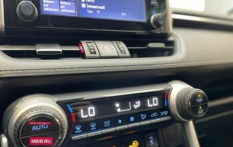 Toyota RAV4, 2021 год, 3 900 000 рублей, 20 фотография