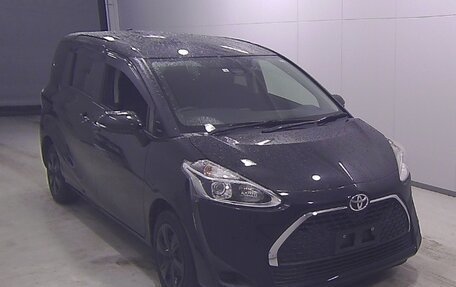 Toyota Sienta, 2022 год, 1 415 030 рублей, 1 фотография