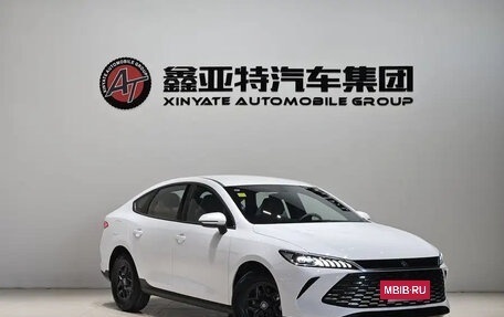 BYD Qin, 2025 год, 1 378 000 рублей, 3 фотография