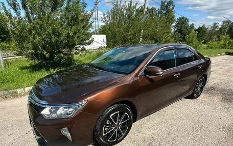 Toyota Camry, 2018 год, 2 100 000 рублей, 4 фотография