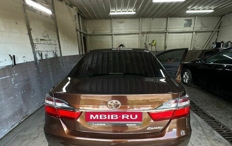 Toyota Camry, 2018 год, 2 100 000 рублей, 6 фотография