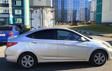Hyundai Solaris II рестайлинг, 2013 год, 553 999 рублей, 2 фотография
