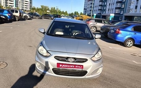 Hyundai Solaris II рестайлинг, 2013 год, 553 999 рублей, 4 фотография