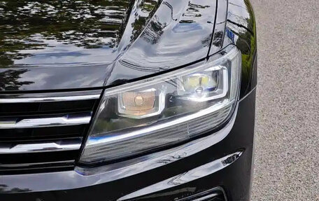 Volkswagen Tiguan II, 2021 год, 2 150 000 рублей, 3 фотография